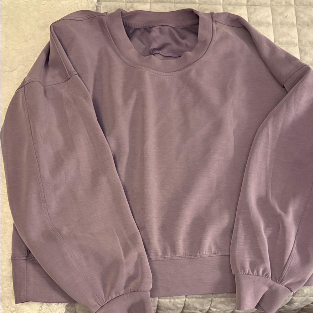 Lululemon Athletica Lavender Sweatshirt size 10